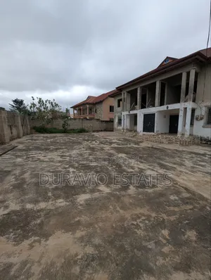 7bdrm Block of Flats in Tech, Domeabra, Kumasi Metropolitan for sale