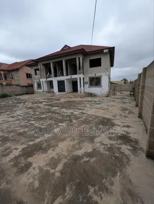 7bdrm Block of Flats in Tech, Domeabra, Kumasi Metropolitan for sale