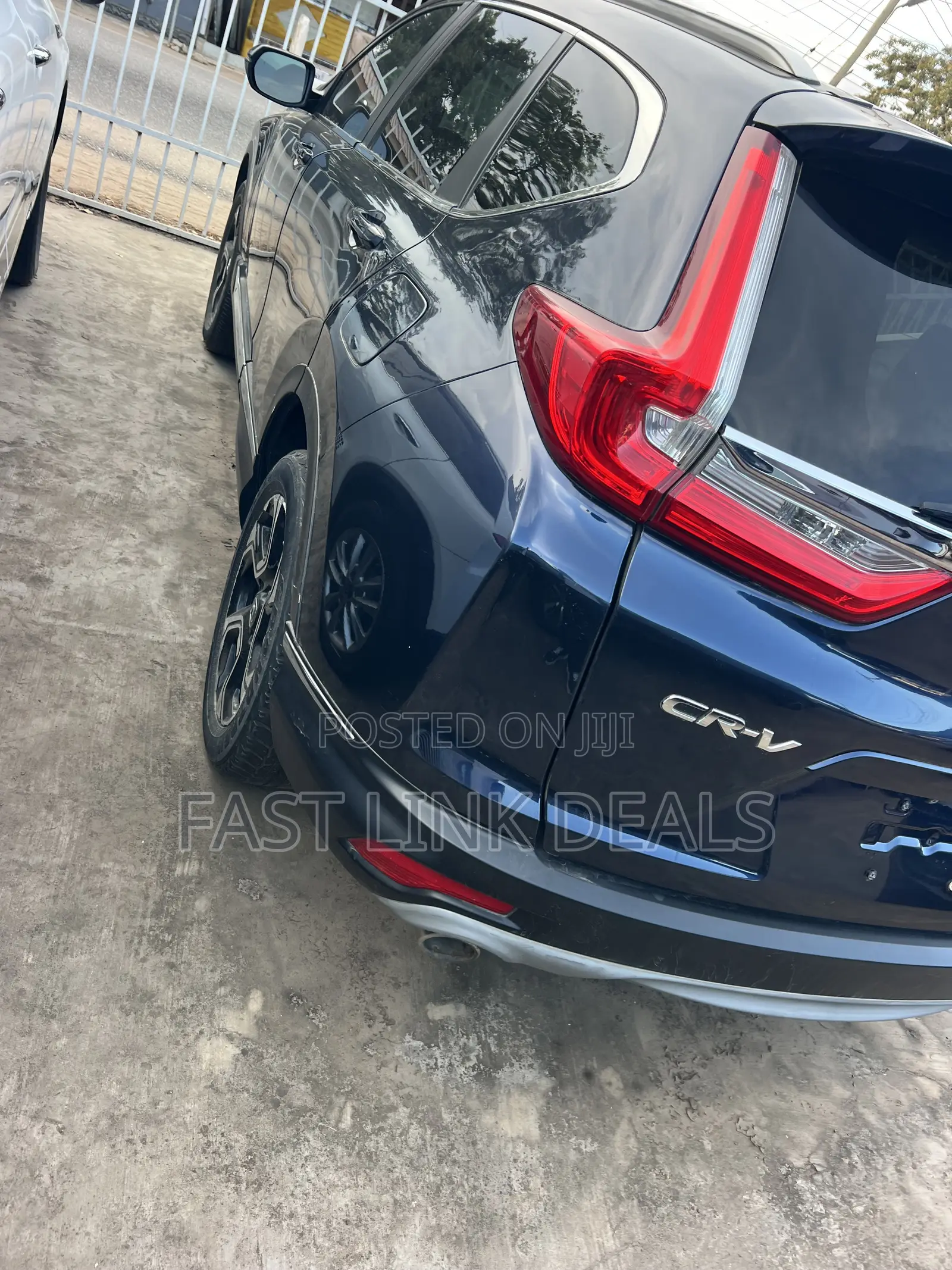Honda CR-V Touring AWD 2019 Blue