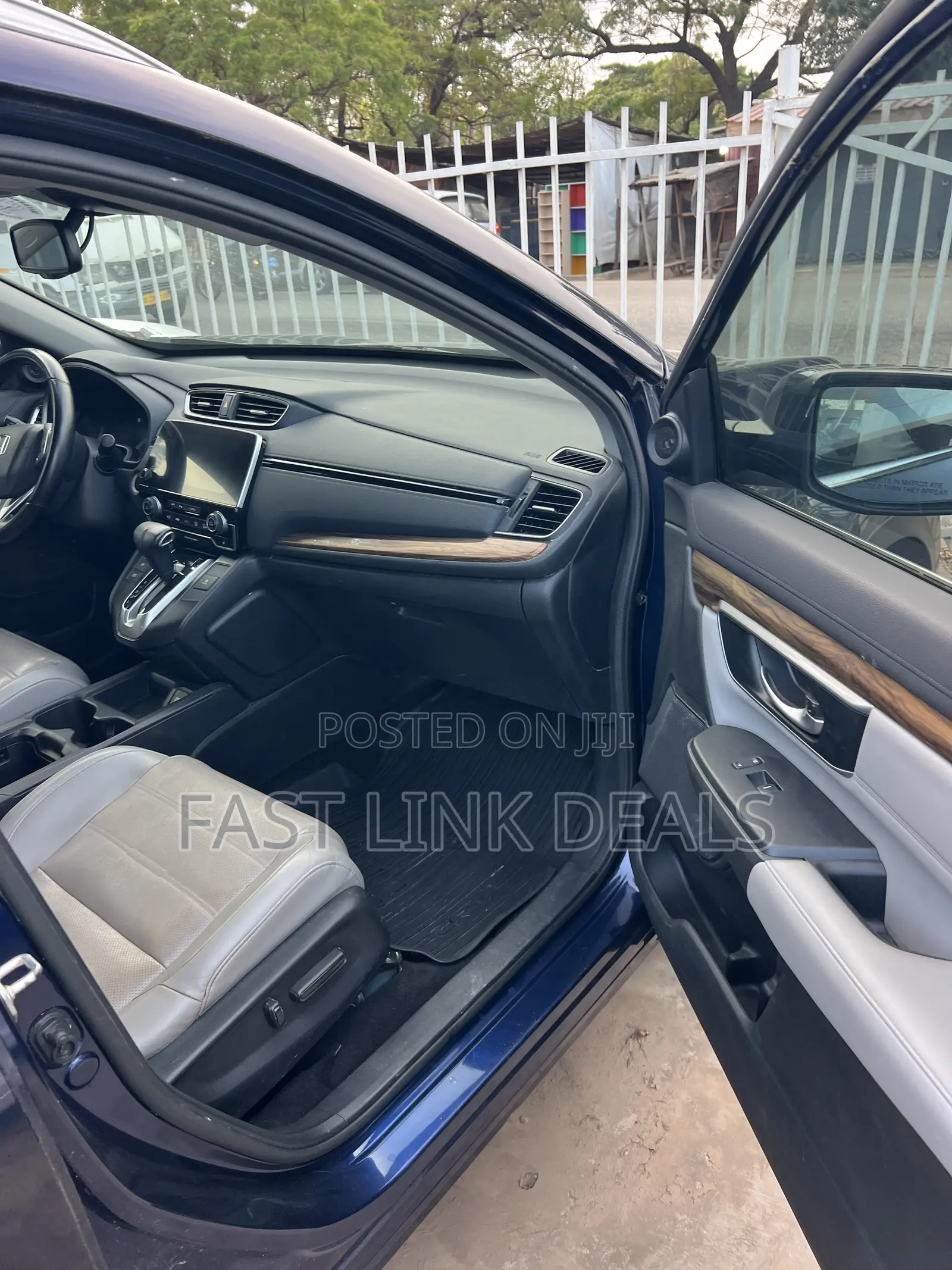 Honda CR-V Touring AWD 2019 Blue