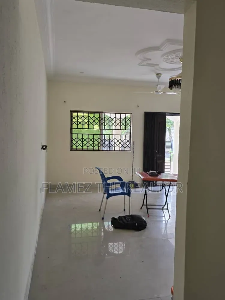 3bdrm House in Koans Estate, Amasaman for rent