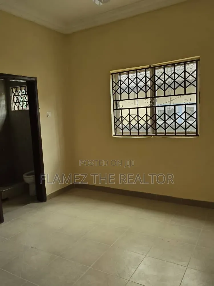 3bdrm House in Koans Estate, Amasaman for rent