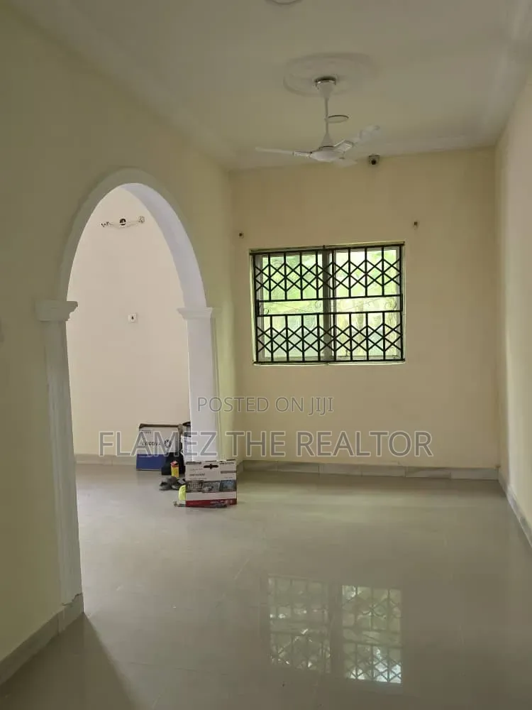 3bdrm House in Koans Estate, Amasaman for rent