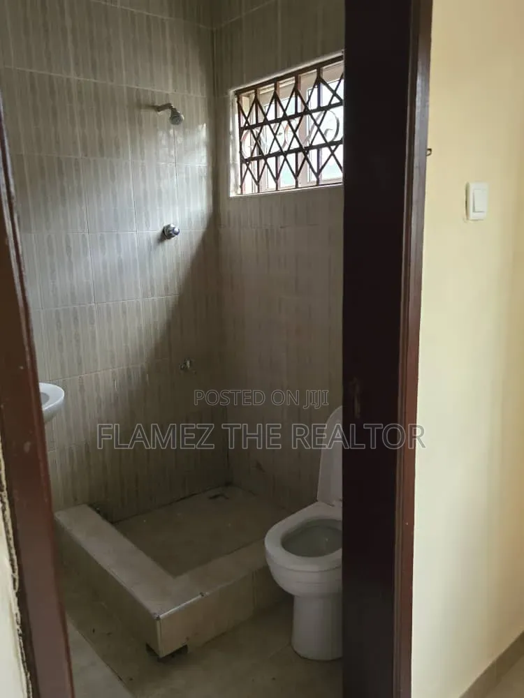 3bdrm House in Koans Estate, Amasaman for rent