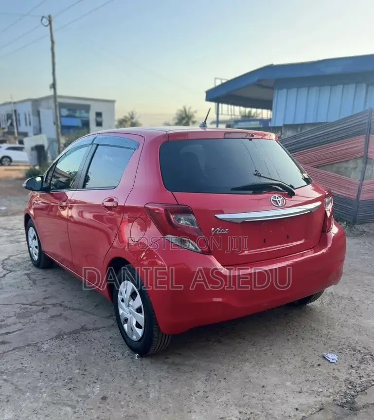 Toyota Vitz 1.3 AWD 3dr 2015 Red