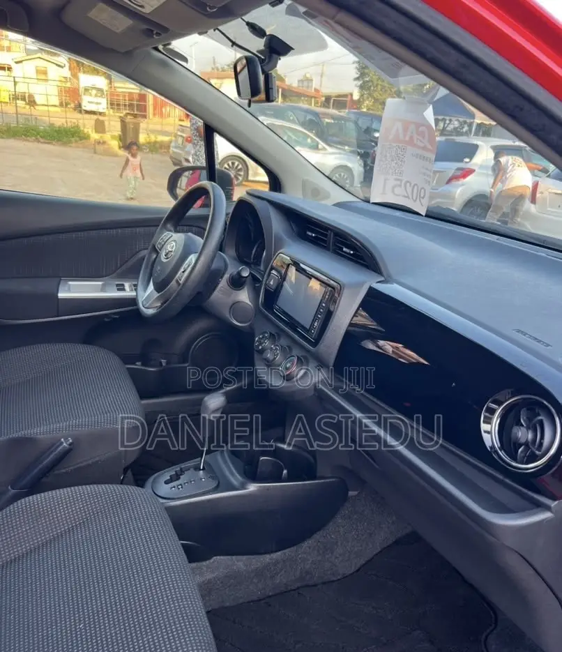 Toyota Vitz 1.3 AWD 3dr 2015 Red