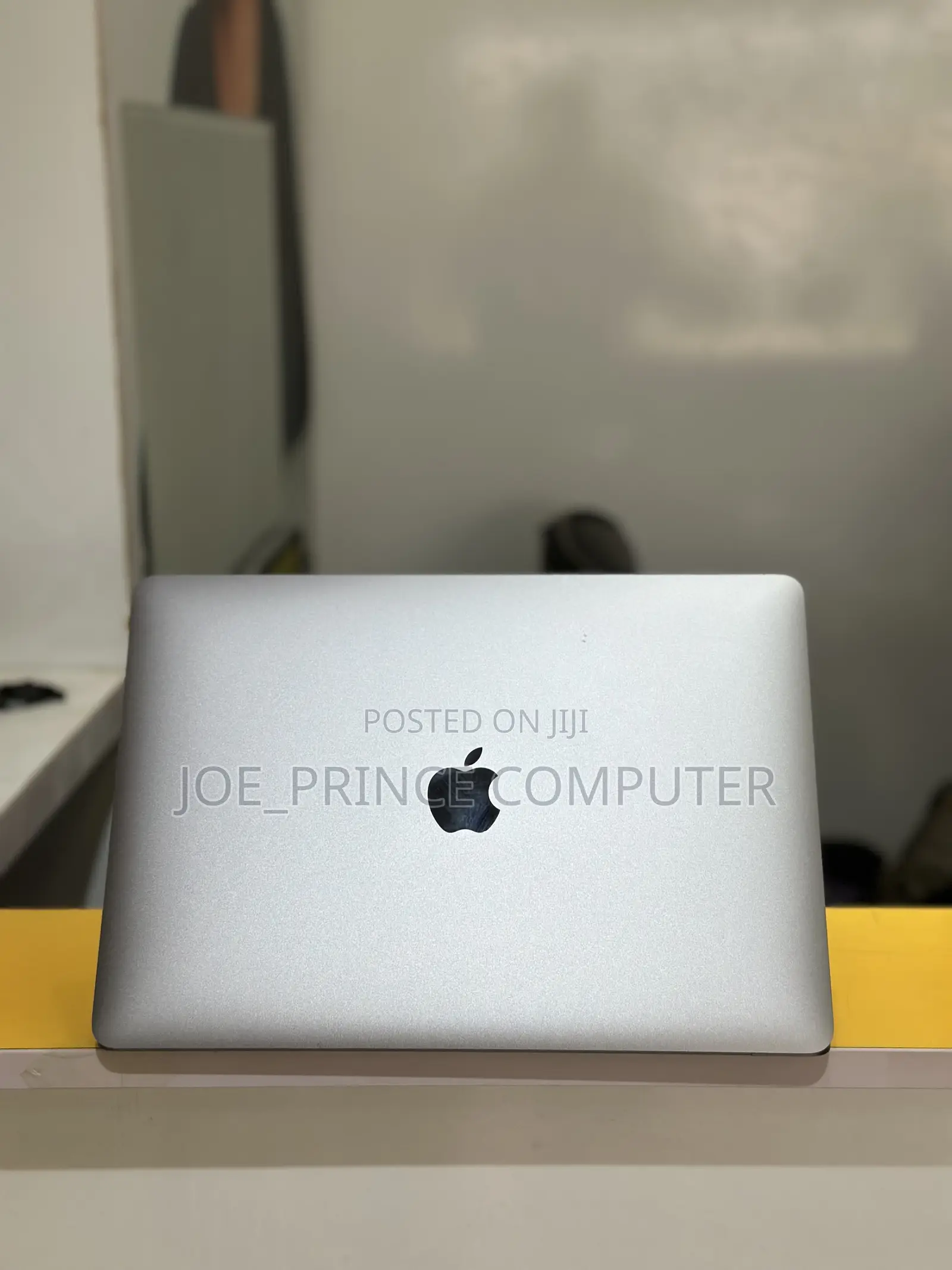 Laptop Apple MacBook Pro 2020 16GB Apple M1 SSD 512GB