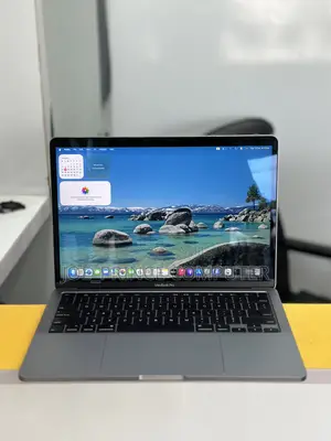 Laptop Apple MacBook Pro 2020 16GB Apple M1 SSD 512GB