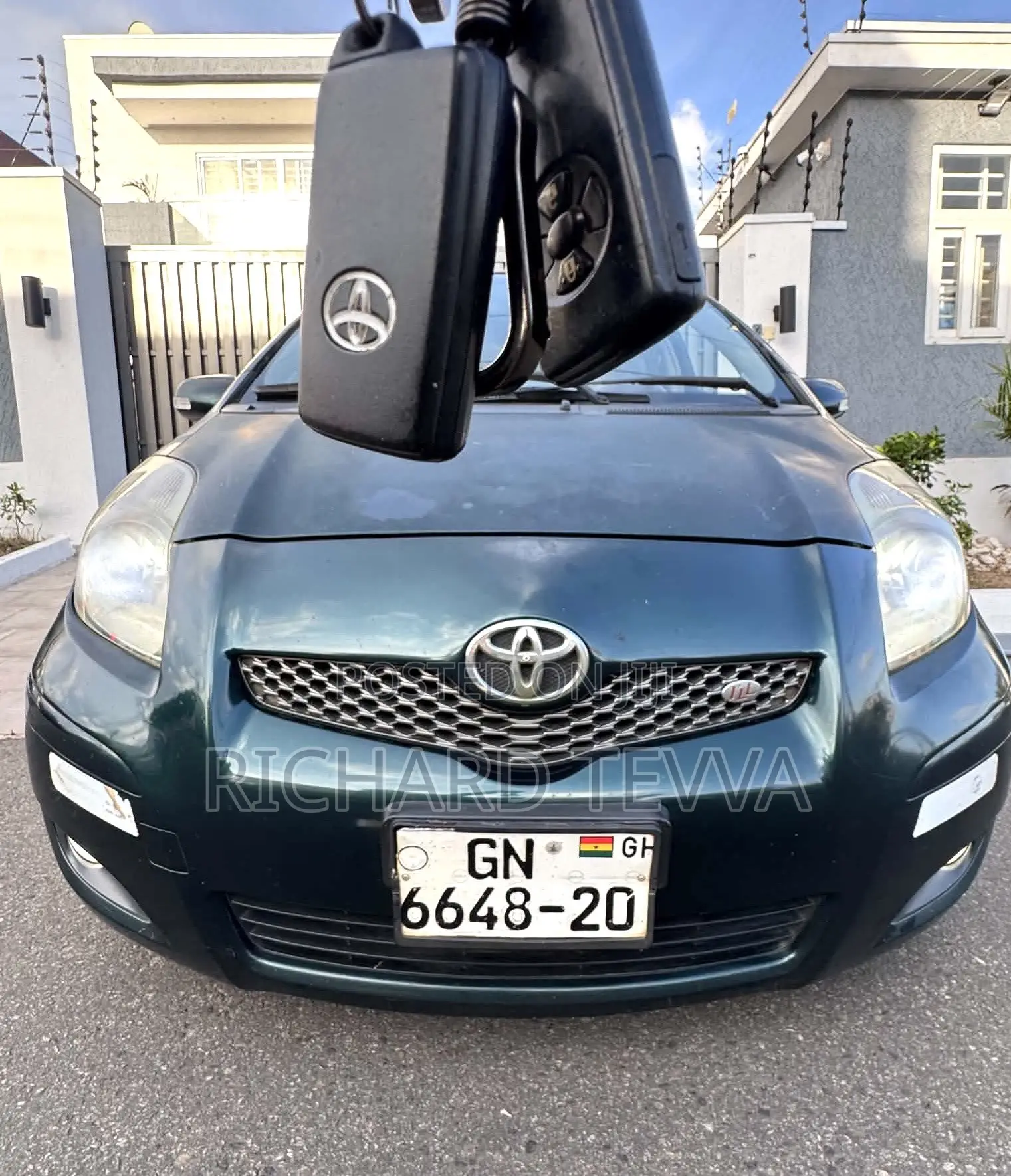 Toyota Vitz 1.3 AWD 5dr 2010 Blue