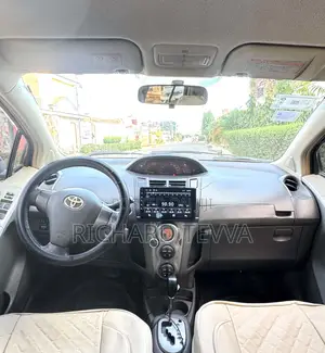Toyota Vitz 1.3 AWD 5dr 2010 Blue