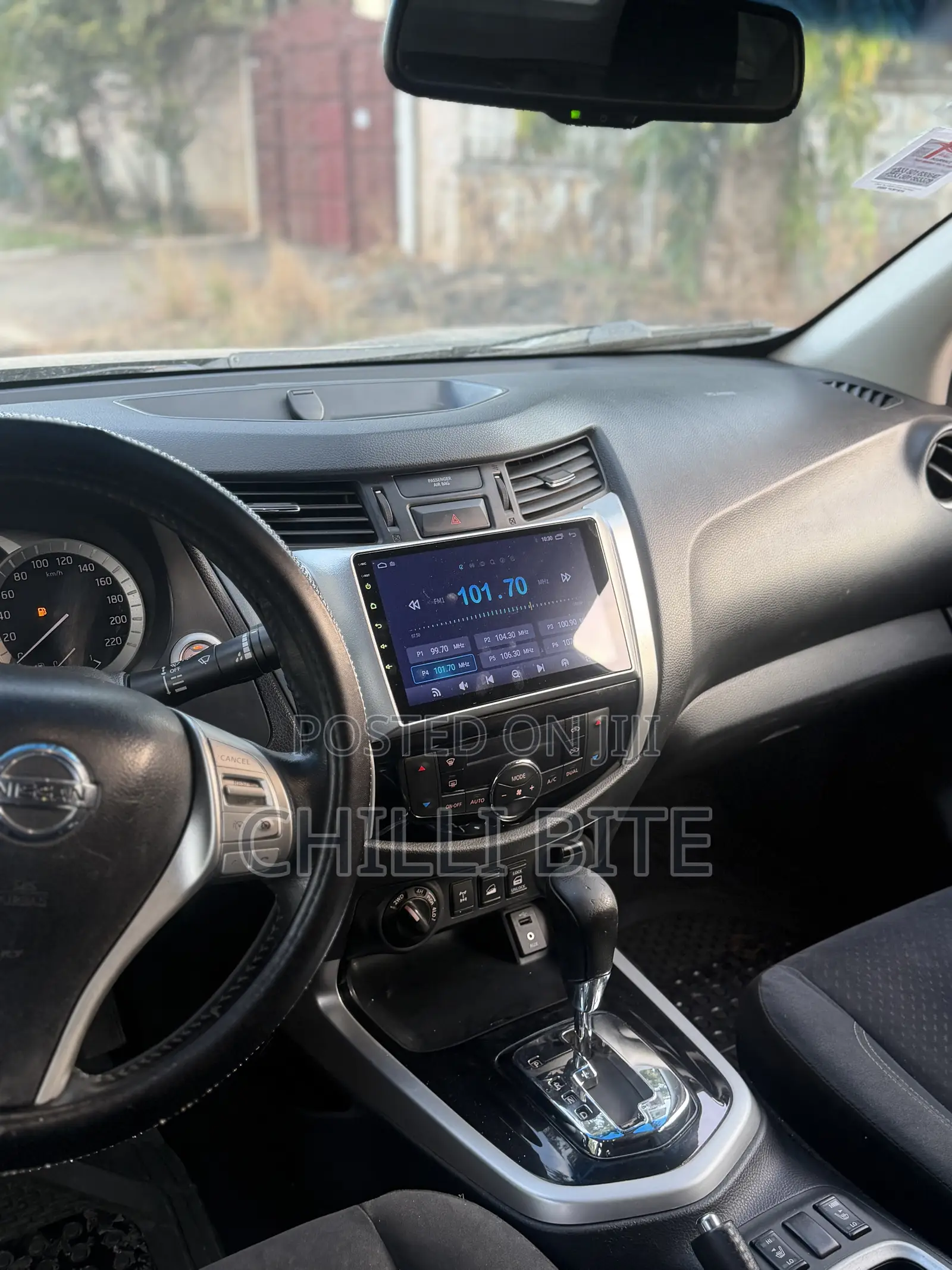 Nissan Navara 2015 Gray