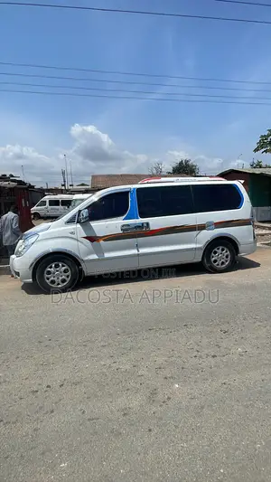 Hyundai Starex 2016 Silver