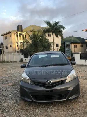 Toyota Vitz 2011 Teal