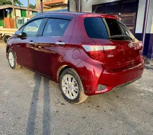 Toyota Vitz 1.3 FWD 5dr 2017 Red