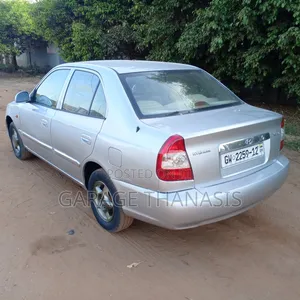 Hyundai Verna 2004 Silver