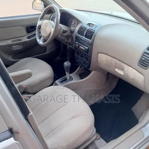 Hyundai Verna 2004 Silver