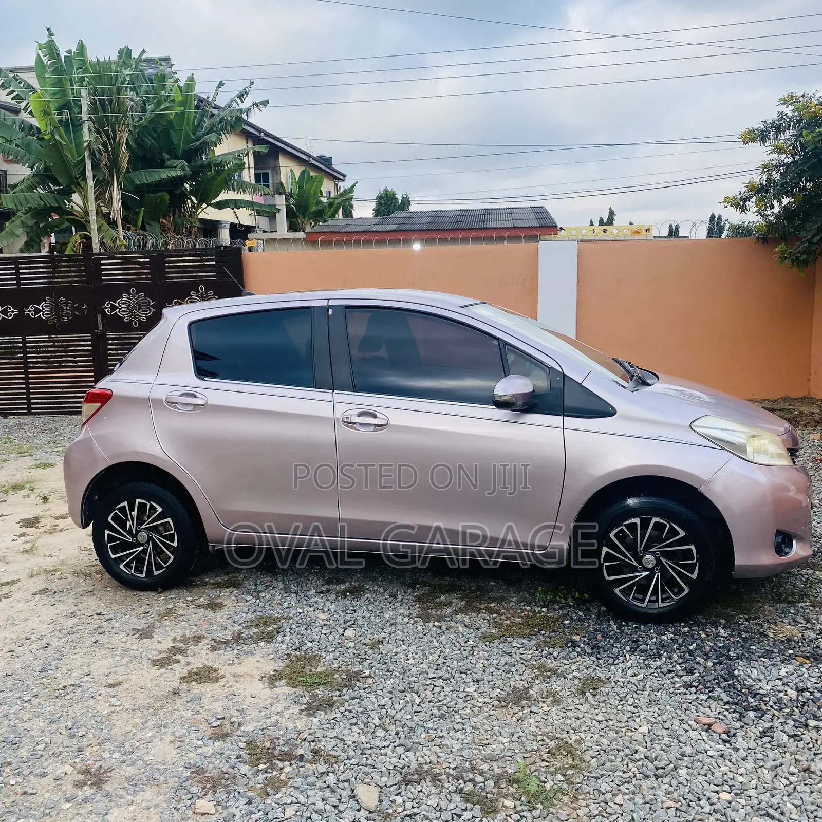 Toyota Vitz 1.3 AWD 3dr 2012 Silver