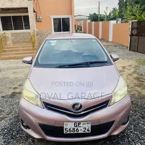 Toyota Vitz 1.3 AWD 3dr 2012 Silver
