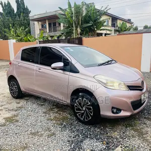 Toyota Vitz 1.3 AWD 3dr 2012 Silver