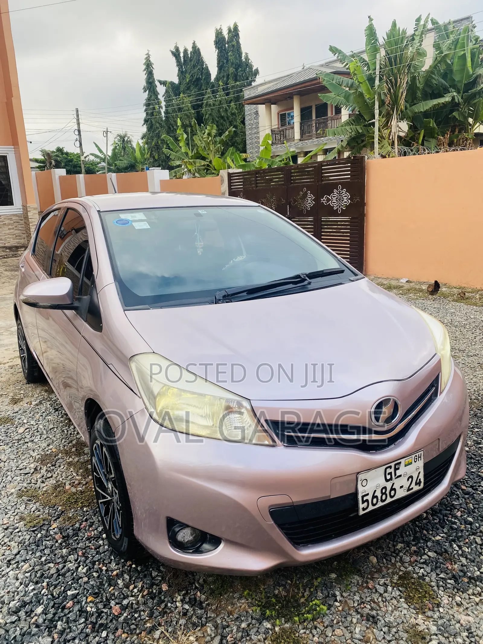 Toyota Vitz 1.3 AWD 3dr 2012 Silver