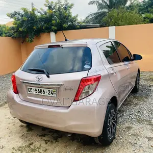 Toyota Vitz 1.3 AWD 3dr 2012 Silver