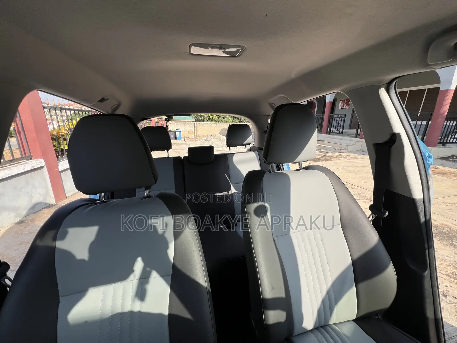 Toyota Vitz 1.3 FWD 5dr 2016 Blue