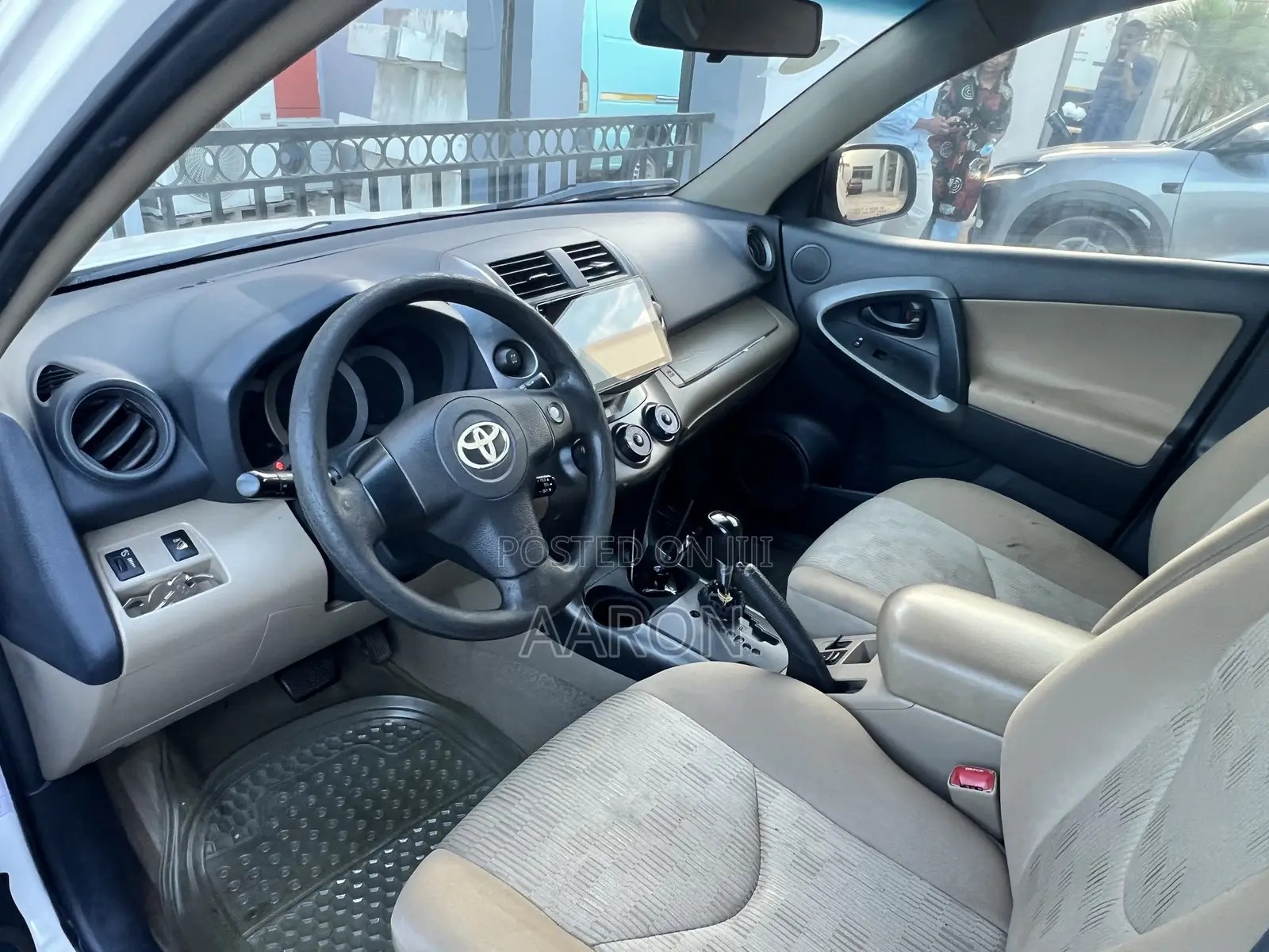 Toyota RAV4 2.5 Limited 2010 White