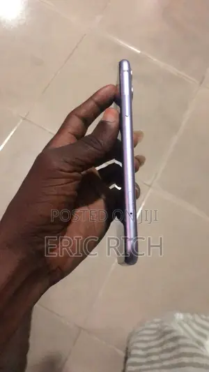 Apple iPhone 11 64 GB Purple