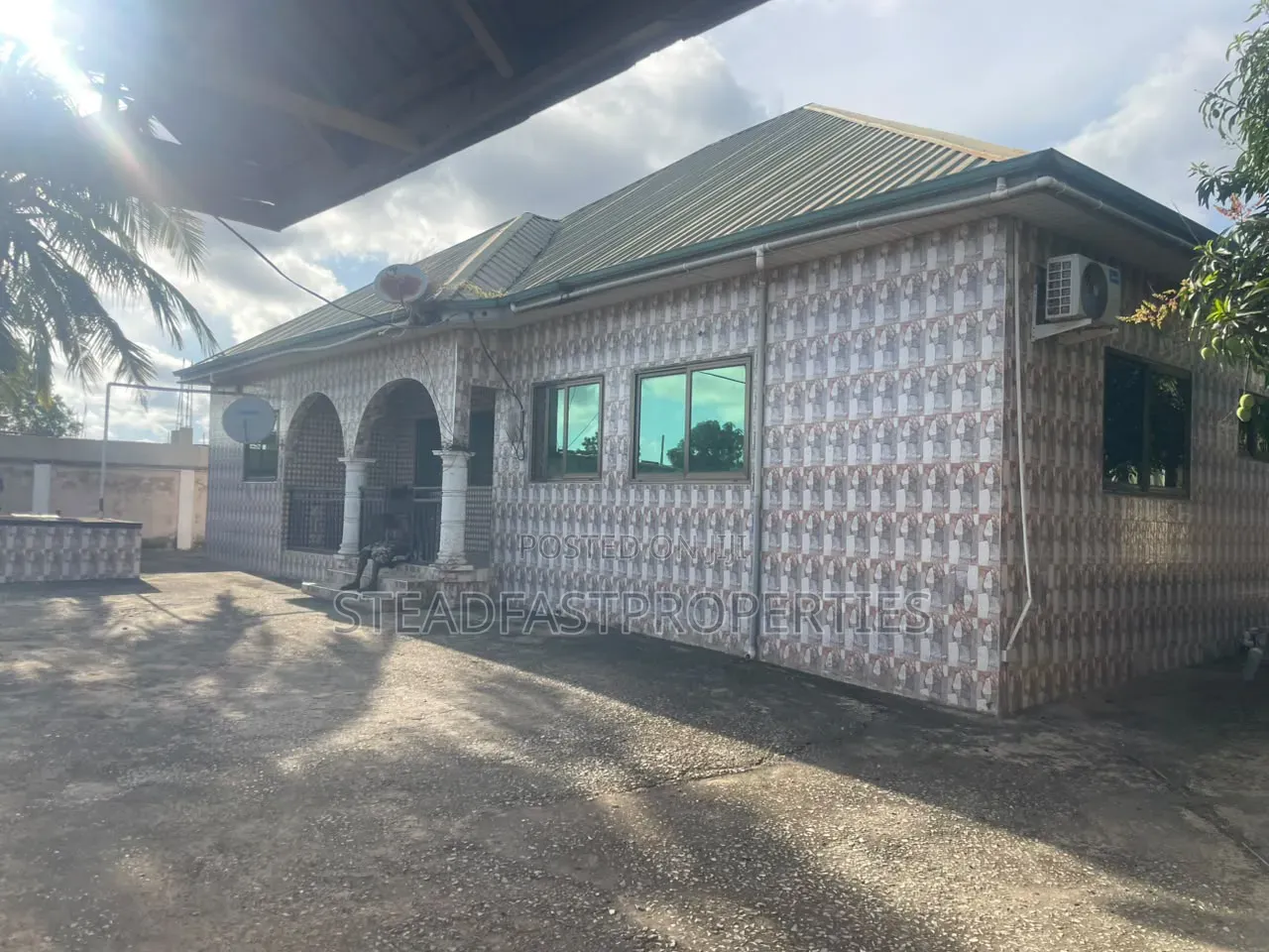 4bdrm House in Steadfast Properties, Awutu Senya East Municipal