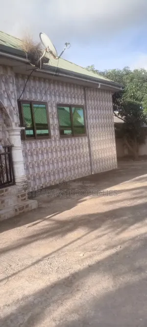 4bdrm House in Steadfast Properties, Awutu Senya East Municipal