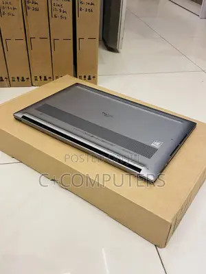 New Laptop Dell Precision 5560 32GB Intel Core i9 SSD 512GB