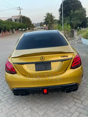 Mercedes-Benz C250 2019 Gold