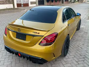 Mercedes-Benz C250 2019 Gold