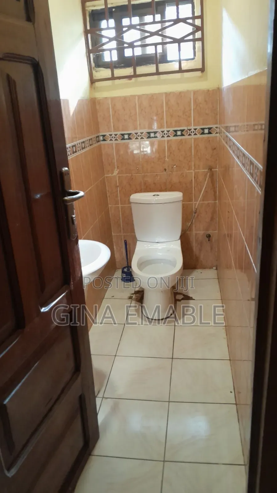Furnished 4bdrm Apartment in Malike Girls , Baatsona Total for rent