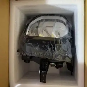 Mitsubishi Outlander Headlight