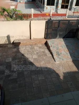 2bdrm Apartment in Cemetery Area for rent