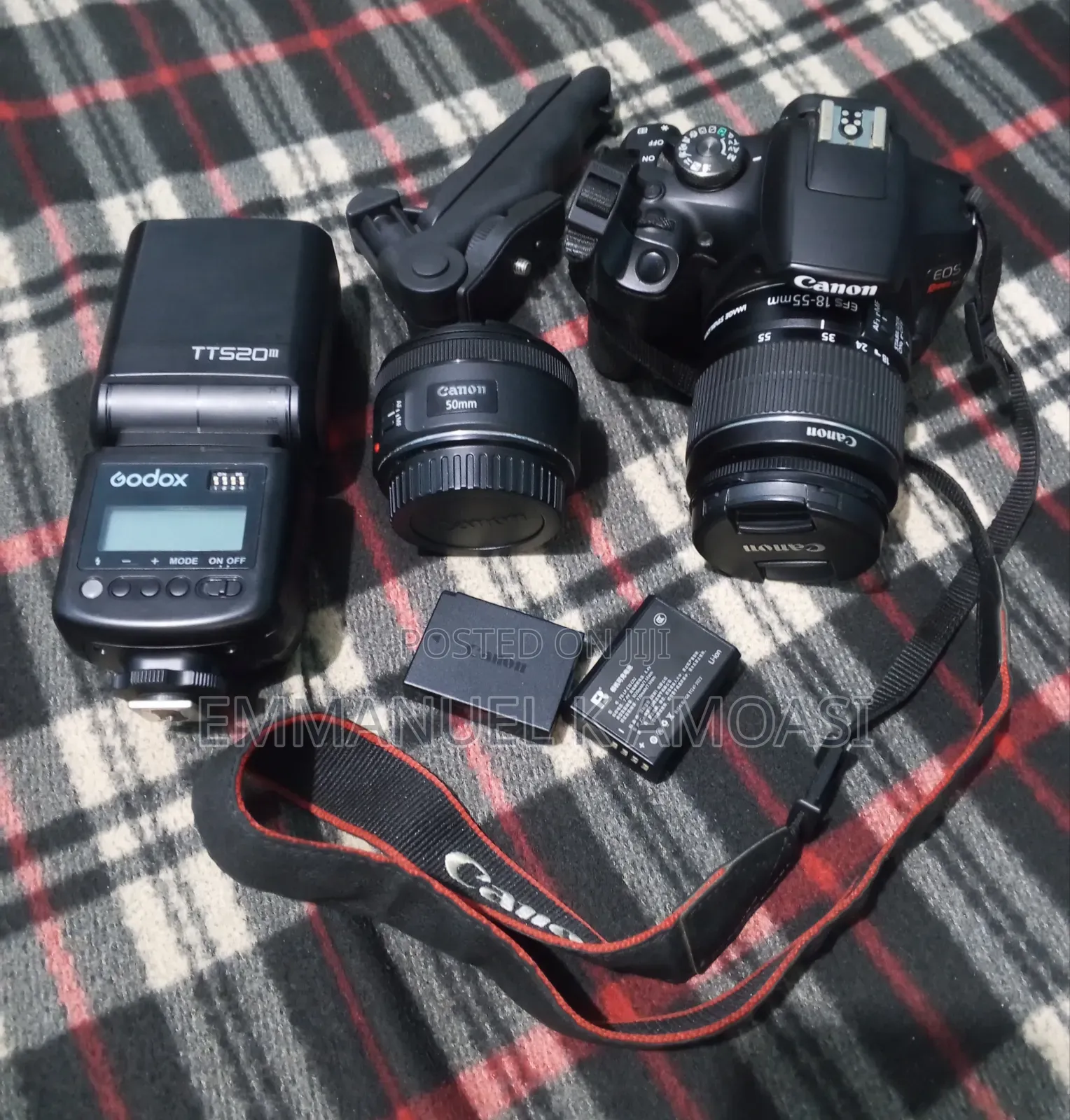 Canon Rebel T7 Camera