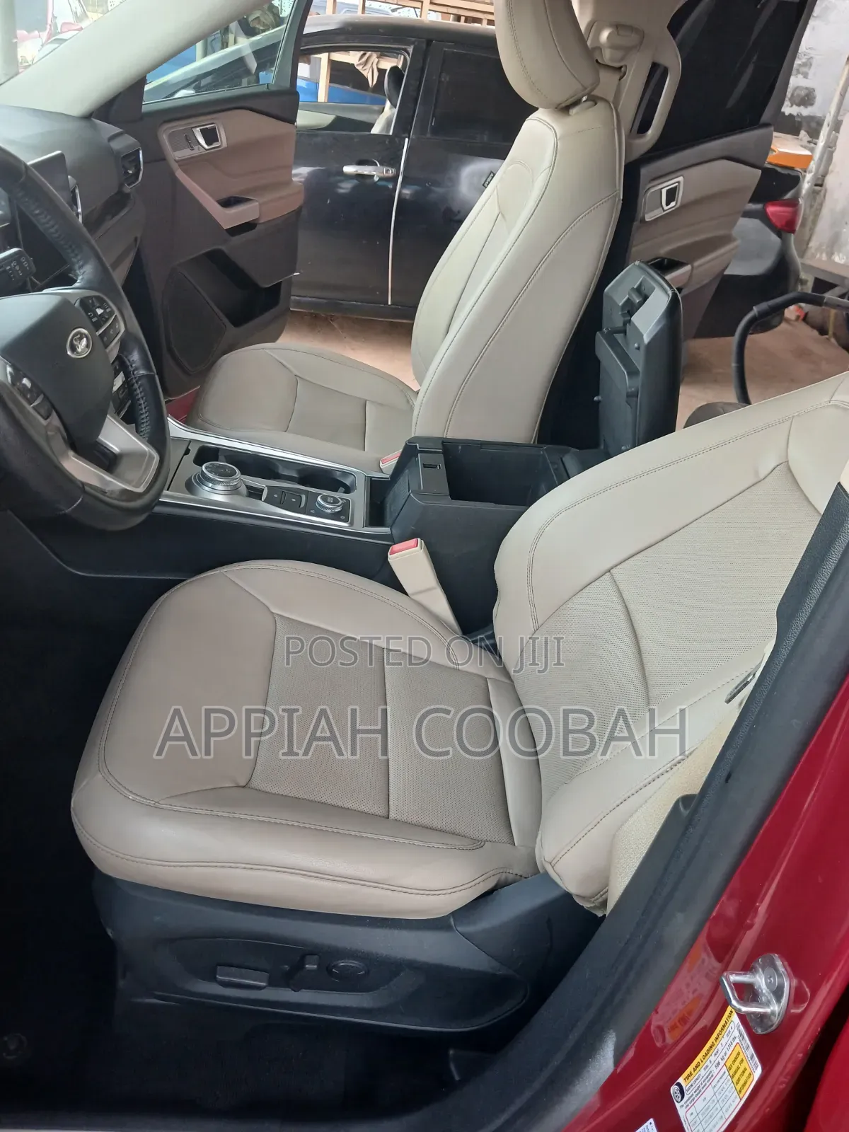 Ford Explorer Limited 2021 Red