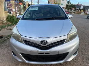 Toyota Vitz 1.3 AWD 3dr 2013 Silver