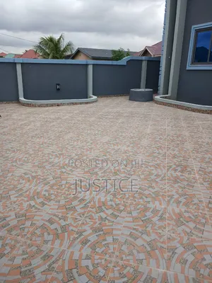 3bdrm House in Kasoa, New Market for sale