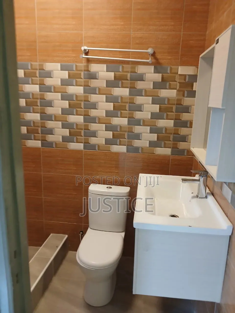 3bdrm House in Kasoa, New Market for sale