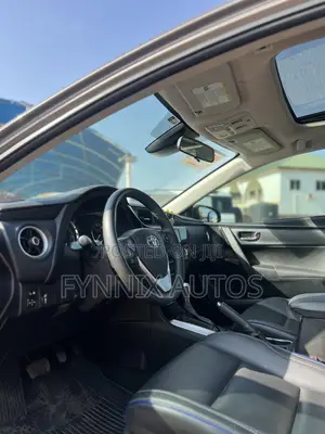 Toyota Corolla XSE (1.8L 4cyl 2A) 2018