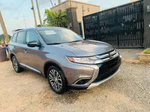 Mitsubishi Outlander 2018 Brown