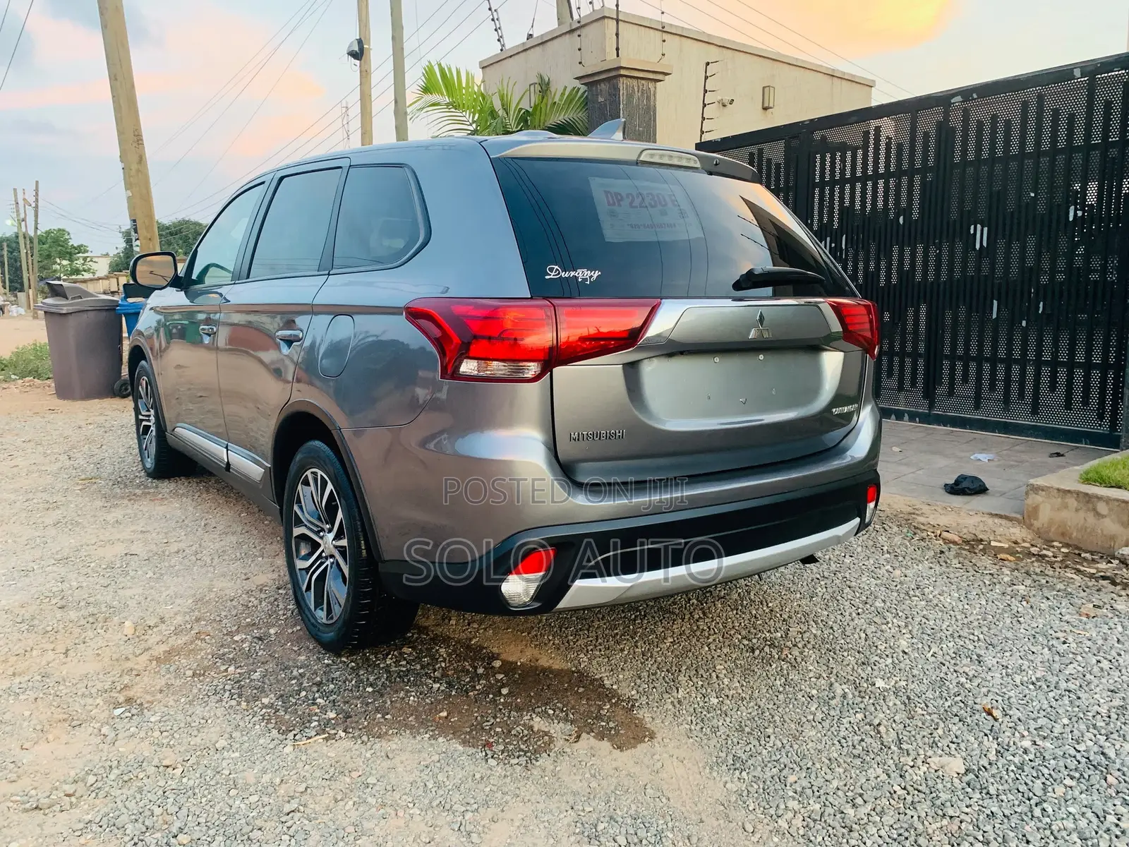 Mitsubishi Outlander 2018 Brown