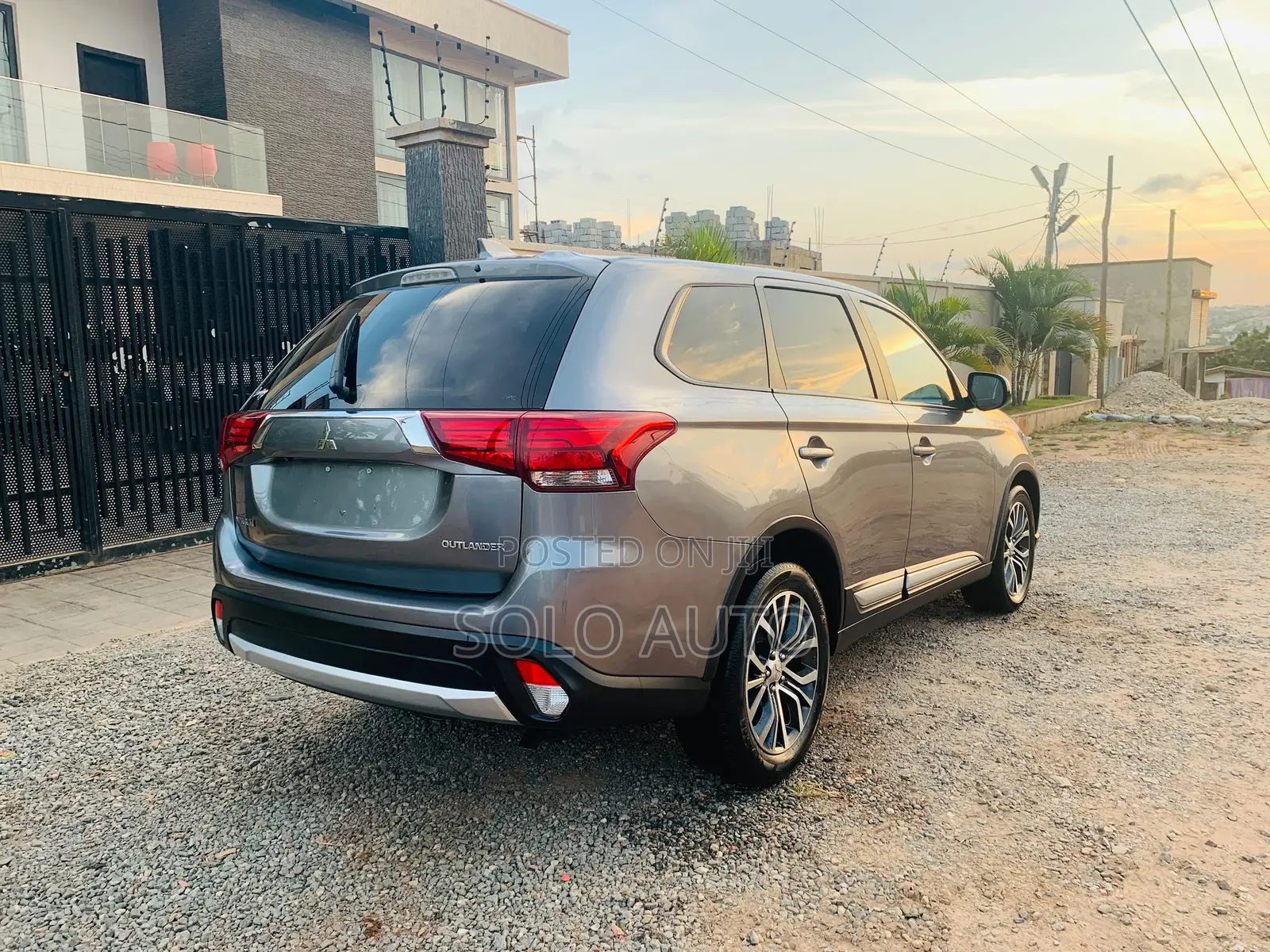 Mitsubishi Outlander 2018 Brown