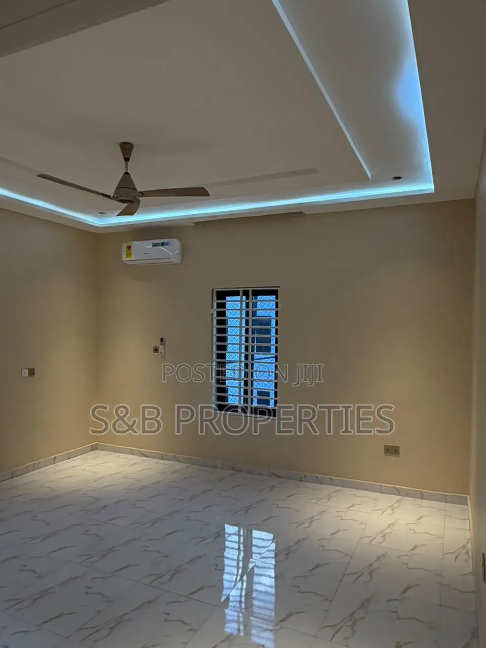 4bdrm Duplex in Kwabenya for sale