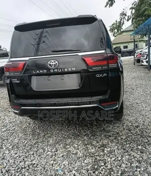 Toyota Land Cruiser Prado 2022 Black