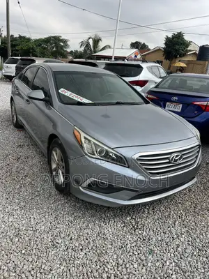 Hyundai Sonata Base Sedan FWD (2.4L 4cyl 6A) 2016 Gray