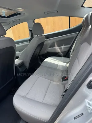 Hyundai Elantra SEL 2020 Silver