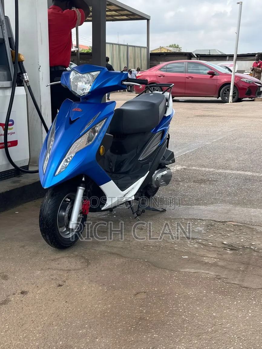 Piaggio Scooter 2026 Blue